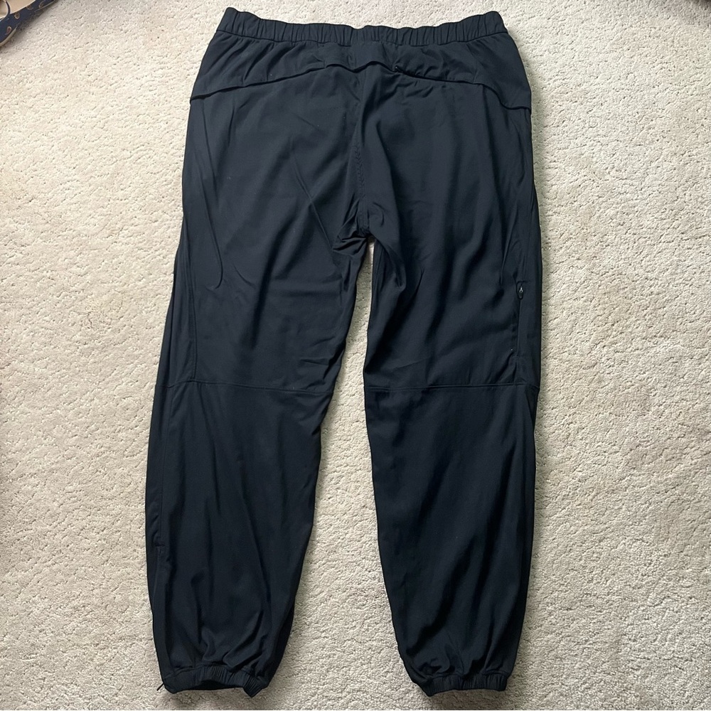 Lululemon Essential Affinity Mid Rise Jogger Black 10 - Picture 9 of 13